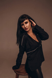 Meet ukraine women oksana from oleksandriia with Black hair age 37