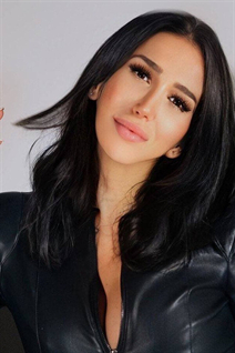 Femme parfaite valentina de rome avec Brunette cheveux, âge 40