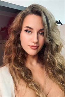 Date ukrainian girl nataly from kharkov with Light Brown hair age 25
