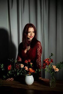 Girl from naples katerina with Red hair age 37