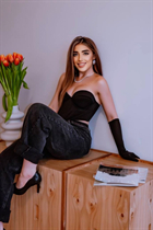 krakow bride angelika with Dark Brown hair age 25 photo-13