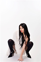 Ukrainian woman alyona from kiev with Black hair age 25 photo-9