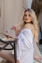 Single Ukrainian bride diana from lviv with Light Brown hair age 23 photo-17