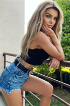 Femme roumaine maria de bucharest avec Blond cheveux 38 ans photo-18