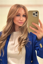 Dating a german woman anastasia from hannover with Blonde hair 41 years old photo-2