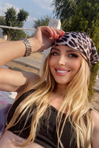 Linda chica ucraniana yulia de khmelnitsky con pelo Rubio y edad 25 photo-11