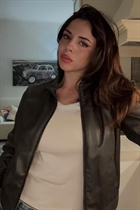 Jolie fille andrea de carloforte avec Brunette cheveux, âge 28 photo-9
