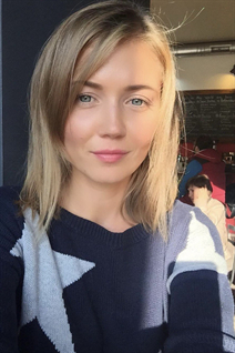 Rencontre une fille ukrainienne vira de kharkov avec Chatain clairs cheveux, âge 42