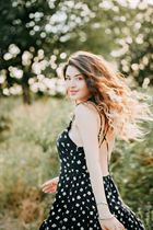 Dating a german woman alia from berlin with Light Brown hair 25 years old photo-9