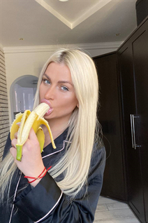 Dating ukrainian girl marina from poltava with Blonde hair age 36