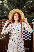 Dating a moldovan girl svetlana from tiraspol with Light Brown hair age 30 photo-3