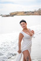 Dating a romanian girl elena from bucharest with Dark Brown hair 49 years old photo-1