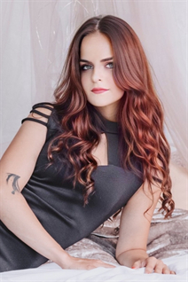Dating a ukrainian woman alina from nikolaev with Black hair age 31