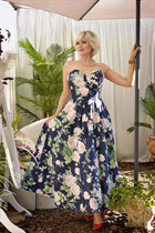 Ukrainian lady natalia from kharkov with Blonde hair age 51 photo-9