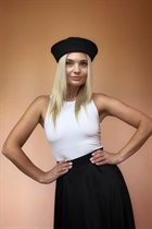 Ukrainian bride anna from kyiv with Blonde hair age 35 photo-23