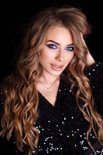 Beautiful women of ukraine anna from kiev with Light Brown hair age 23