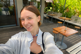Bride from bangkok alina with Light Brown hair age 28 photo-27