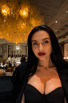 Femme ukrainienne célibataire yana de odesa avec Noirs cheveux, âge 34