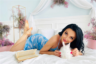 Beautiful woman of ukrainian inna from odessa with Black hair age 35 photo-11