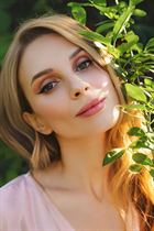 Pretty girl elena from paris with Light Brown hair age 39 photo-13