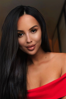 Pretty girl veronika from zagreb with Black hair age 33