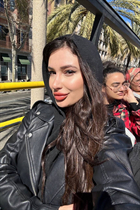 Deslumbrante novia ucraniana marina de khmelnitsky con pelo Negro y edad 32 photo-7