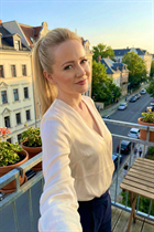 Saliendo con una mujer alemana svetlana de markkleeberg con pelo Rubio y 40 años photo-13