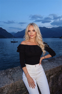 Pretty girl yevheniia from tbilisi with Blonde hair age 33