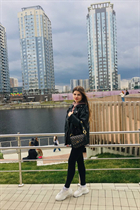 Ukrainian single woman valeria from kharkov with Light Brown hair age 23 photo-1