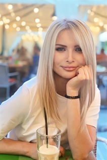 Dating a german girl irina from berlin with Blonde hair 41 years old