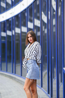 Ukraine women online marina from nikolaev with Light Brown hair age 27