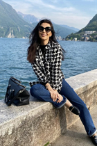 geneva mariée hanna avec Brunette cheveux, âge 41 photo-3