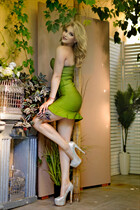 Dating a ukrainian woman bohdana from kharkov with Blonde hair age 22 photo-3