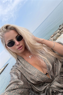 Beautiful women from ukraine ilonochka from kyiv with Blonde hair age 31