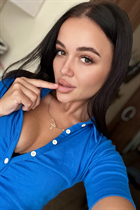 Ukrainian lady mariya from kharkiv with Black hair age 31 photo-1
