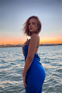 Beautiful woman of Ukraine alice from oxford with Red hair age 23