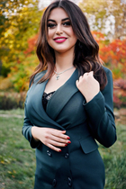 Ukrainian lady alina from poltava with Dark Brown hair age 33 photo-6