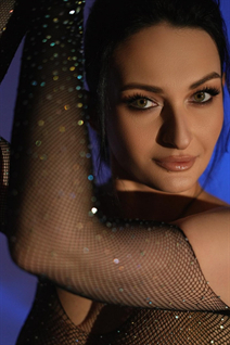 Ukrainian lady oksana from kiev with Black hair age 44