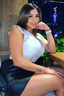 Sortir avec une femme vénézuélienne geraldine de rio de janeiro avec Chatain clairs cheveux 40 ans photo-3