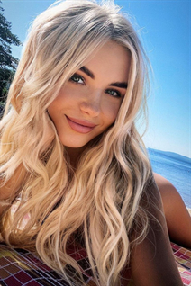 Ukrainian girl polina from odessa with Blonde hair age 26