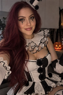 Perfect woman olesya from paris with Light Brown hair age 20