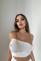 Girl from new york sofia with Light Brown hair age 23 photo-5