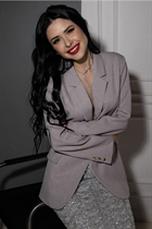 Single Ukrainian lady yarina from lviv with Black hair age 40 photo-2