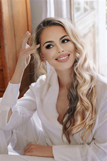 Mariée ukrainienne par correspondance natalia de kremenchug avec Blond cheveux, âge 38