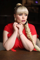 Lady from Ukraine caroline from pokrovsk with Blonde hair age 34 photo-1