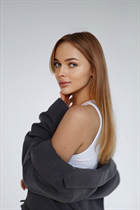 Beautiful Ukrainian woman lilia from kiev with Blonde hair age 27 photo-1