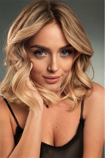 Perfect woman marta from lisbon with Blonde hair age 26