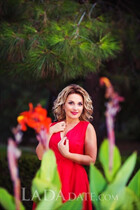 Russian single girl oksana from evpatoria with Blonde hair age 48 photo-1