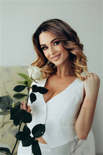 Dating a ukrainian woman olena from kyiv with Blonde hair age 41