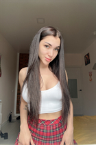 Hermosa chica ucraniana lisa de kiev con pelo Marrón oscuro y edad 24 photo-9